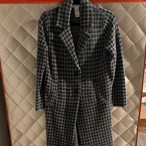 Max Studio Black and Gray Houndstooth Trench Coat